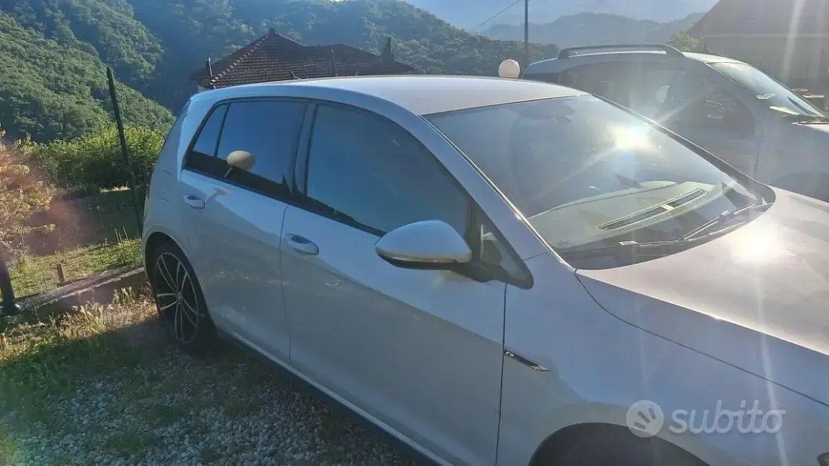 Usata VW Golf VII R-line 150 CV (110 kW) 2018 Berlina