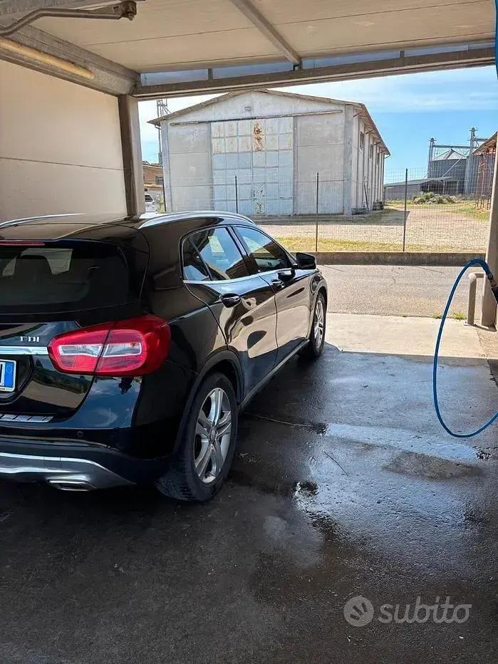 Begagnad Mercedes GLA200 136 HK (100 kW) 2015 Svart SUV