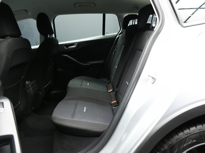 Usata Ford Focus Active 115 CV (84 kW) 2023 Vari colori pastello Station wagon