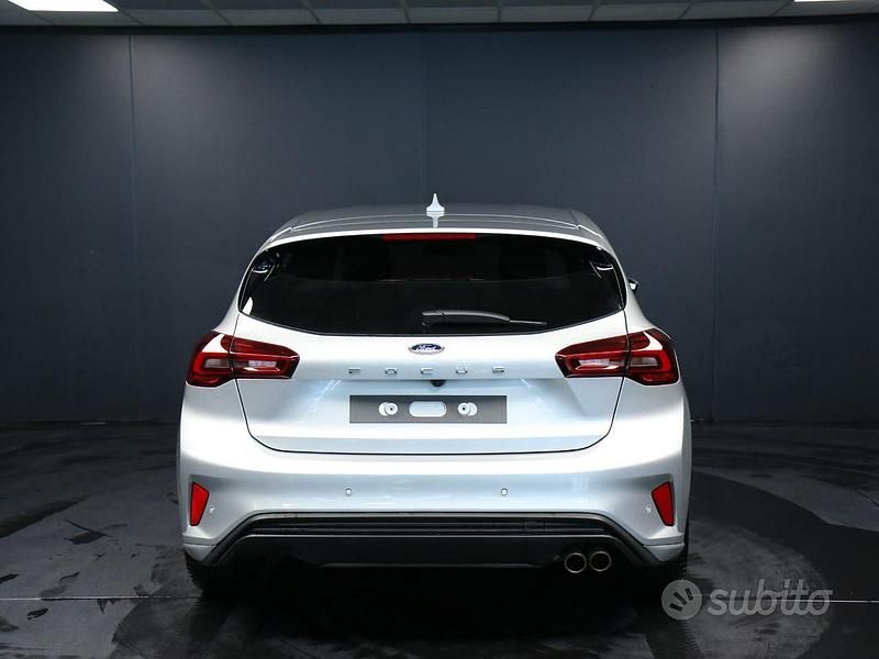 Usata Ford Focus ST-Line 155 CV (114 kW) 2025 Grigio Berlina