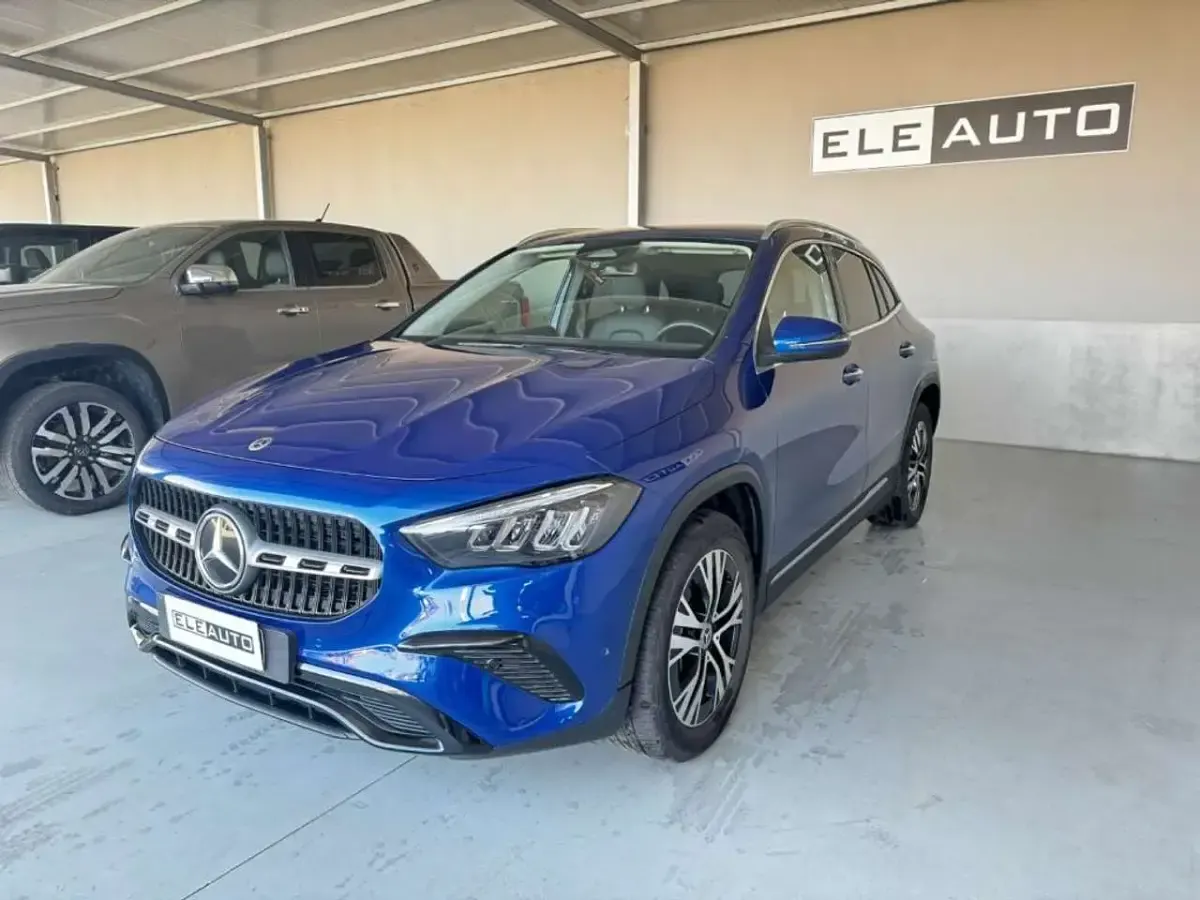 Usata Mercedes GLA250 Advanced Plus 163 CV (119 kW) 2024 Blu SUV