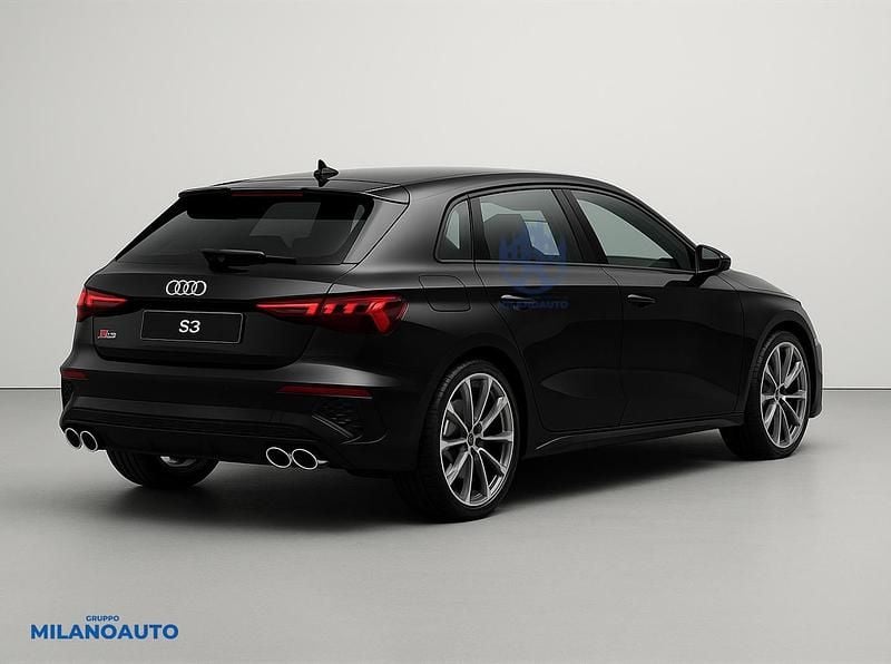 Usata Audi S3 Sportback Ambiente 333 CV (244 kW) 2024 Nero Utilitaria