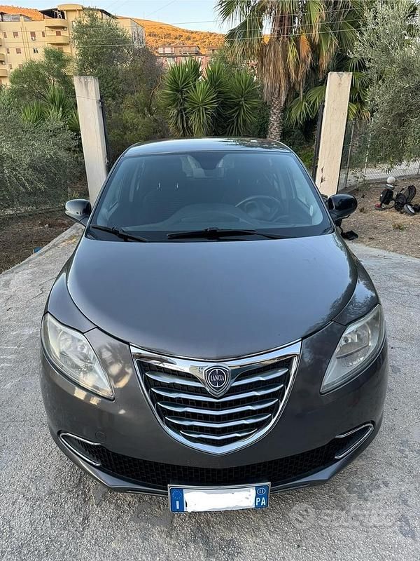 Usata Lancia Ypsilon 2011 Utilitaria