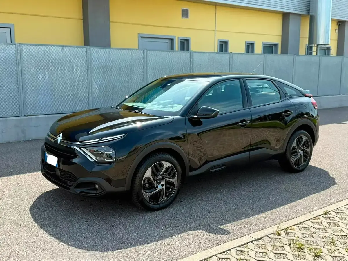 Usata Citroën C4 130 CV (95 kW) 2022 Nero SUV
