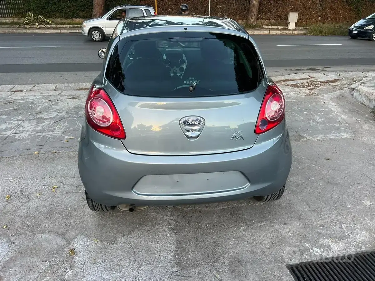 Usata Ford Ka 69 CV (50 kW) 2010 Grigio Utilitaria
