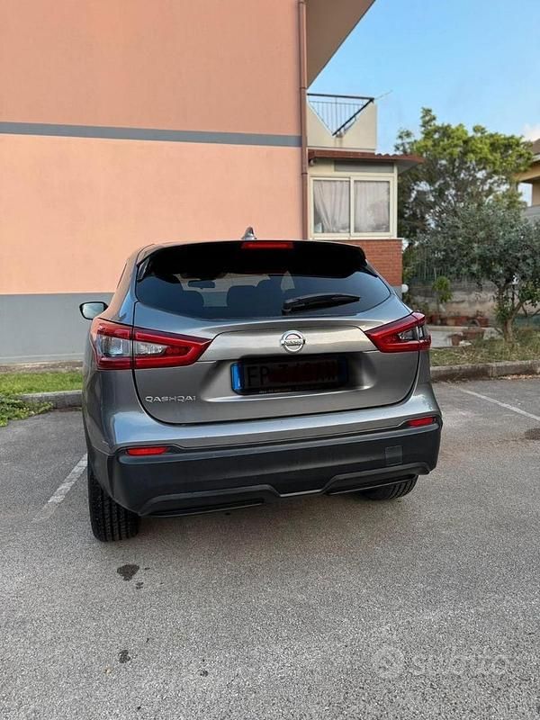 Usata Nissan Qashqai 131 CV (96 kW) 2018 Grigio SUV