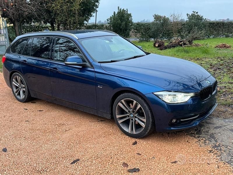 Usata BMW 320 Sport Line 190 CV (139 kW) 2015 Blu Station wagon