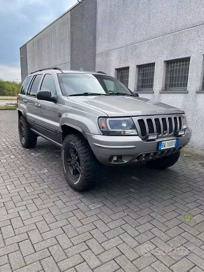 Usata Jeep Grand Cherokee 163 CV (119 kW) 2002 Grigio SUV