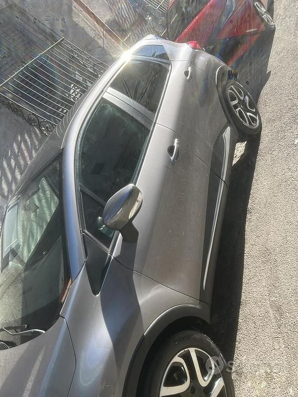 Usata Renault Captur 90 CV (66 kW) 2014 Grigio SUV