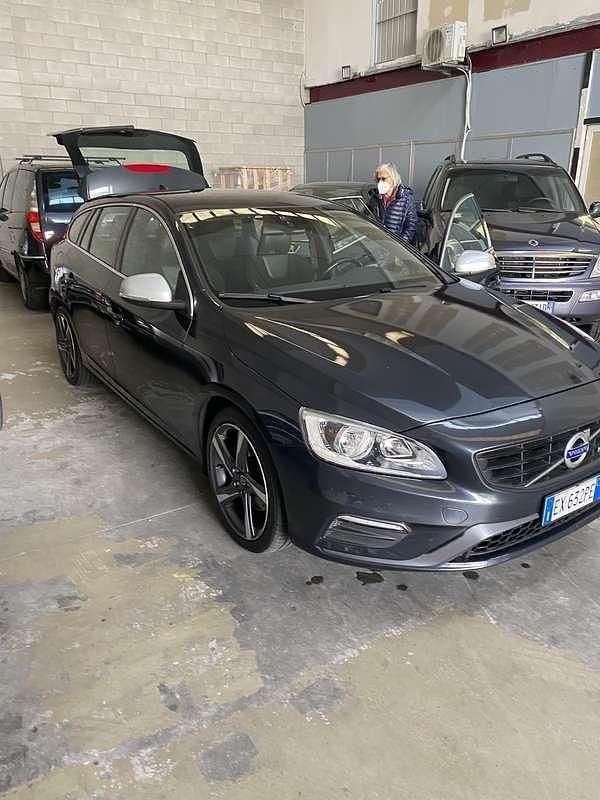 Usata Volvo V60 Kinetic 163 CV (119 kW) 2015 Station wagon