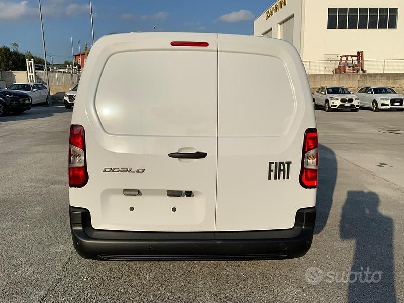 Nuova Fiat Doblò 100 CV (73 kW) 2025 Bianco Monovolume