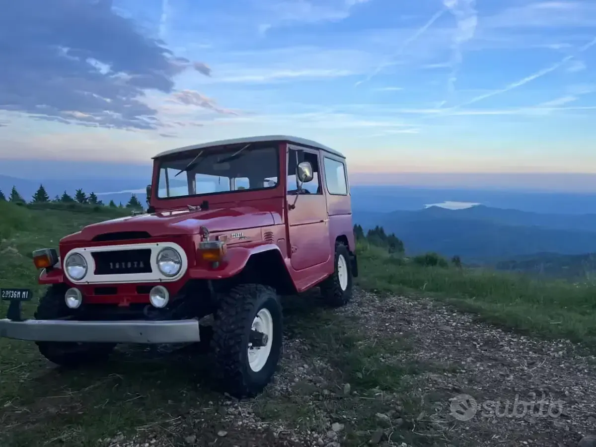 Usata Toyota Land Cruiser 125 CV (91 kW) 1970 Rosso SUV