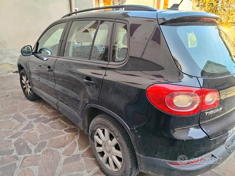 Usata VW Tiguan 140 CV (102 kW) 2010 Nero SUV
