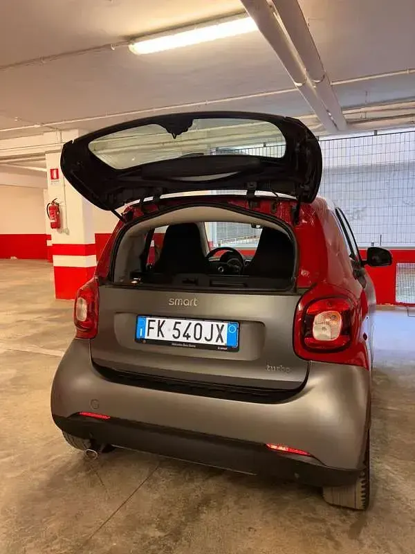 Usata Smart ForFour Passion 90 CV (66 kW) 2017 Grigio Utilitaria