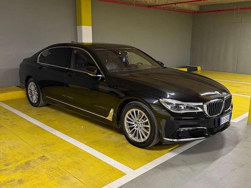 Usata BMW 730L Luxury Line 265 CV (194 kW) 2017 Nero Berlina
