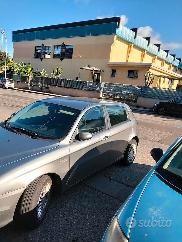 Usata Alfa Romeo 147 2007 Grigio Utilitaria