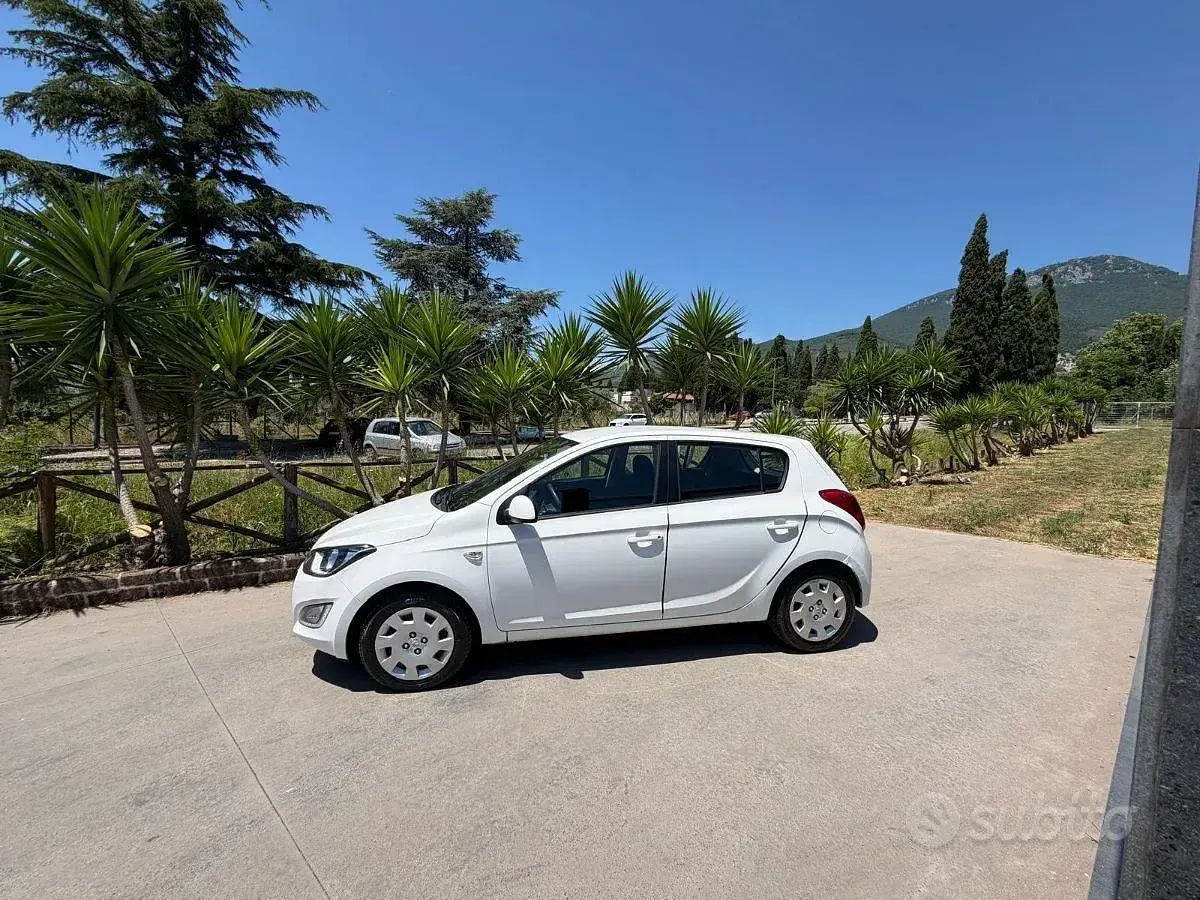 Usata Hyundai i20 Edition 75 CV (55 kW) 2014 Utilitaria