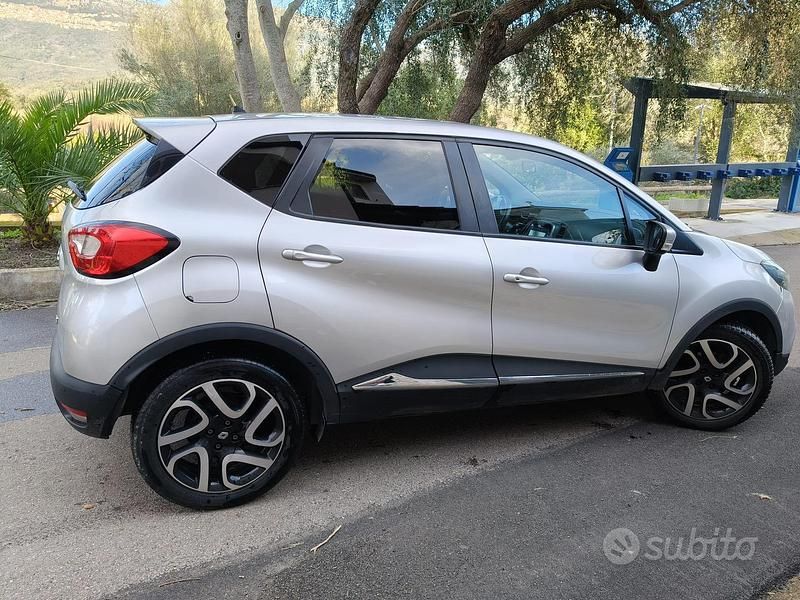 Usata Renault Captur 90 CV (66 kW) 2015 Grigio SUV