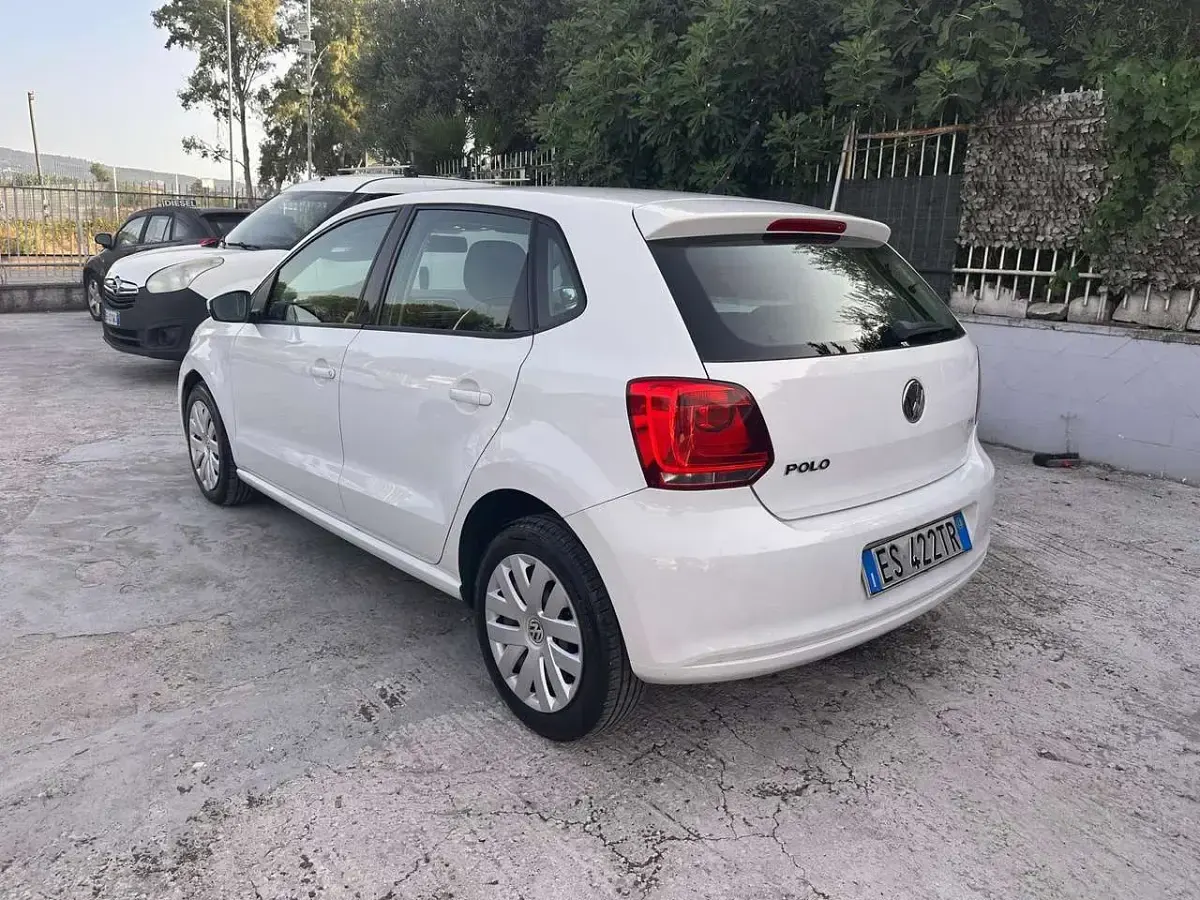 Usata VW Polo Trendline 75 CV (55 kW) 2013 Bianco Utilitaria