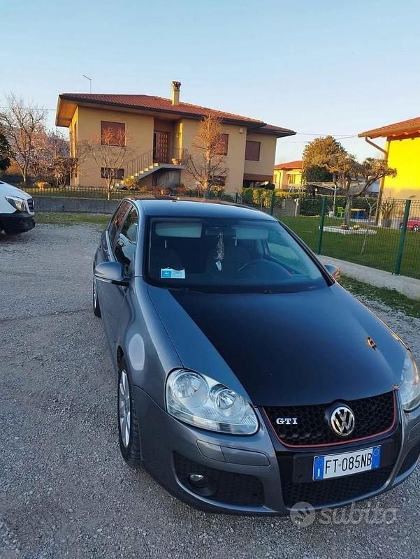 Usata VW Golf IV 140 CV (102 kW) 2006 Grigio Berlina