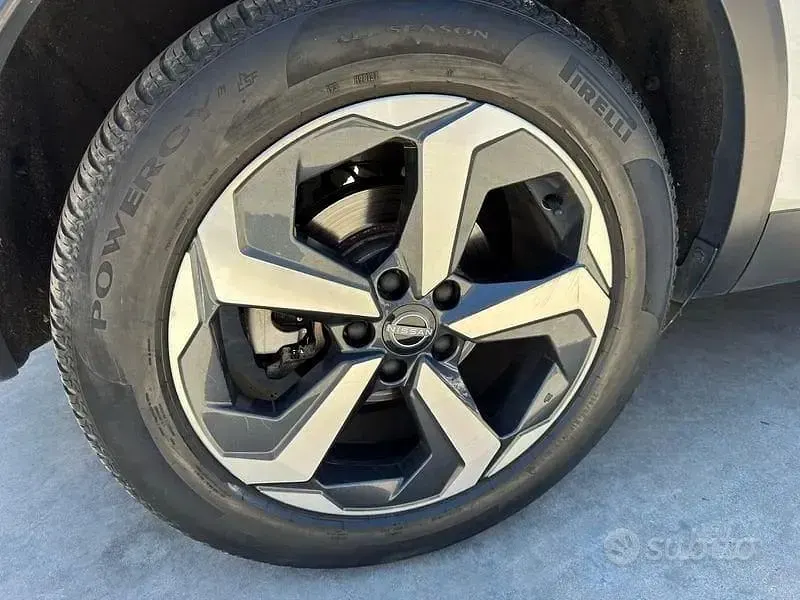 Usata Nissan Qashqai N-Connecta 140 CV (102 kW) 2022 Bianco SUV