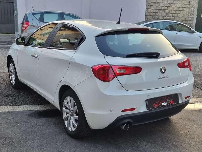 Usata Alfa Romeo Giulietta Super 120 CV (88 kW) 2016 Bianco Berlina