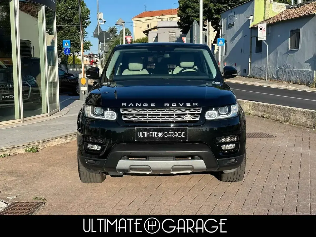 Usata Land Rover Range Rover HSE Dynamic 249 CV (183 kW) 2015 Santorini black SUV