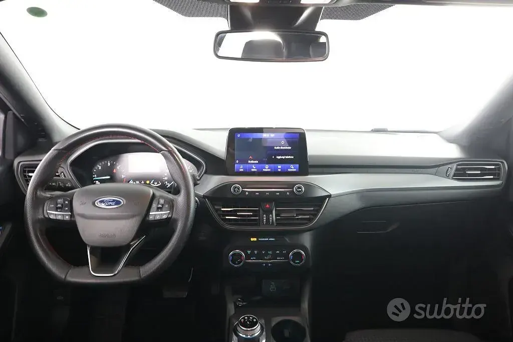Usata Ford Focus 120 CV (88 kW) 2022 Nero Berlina