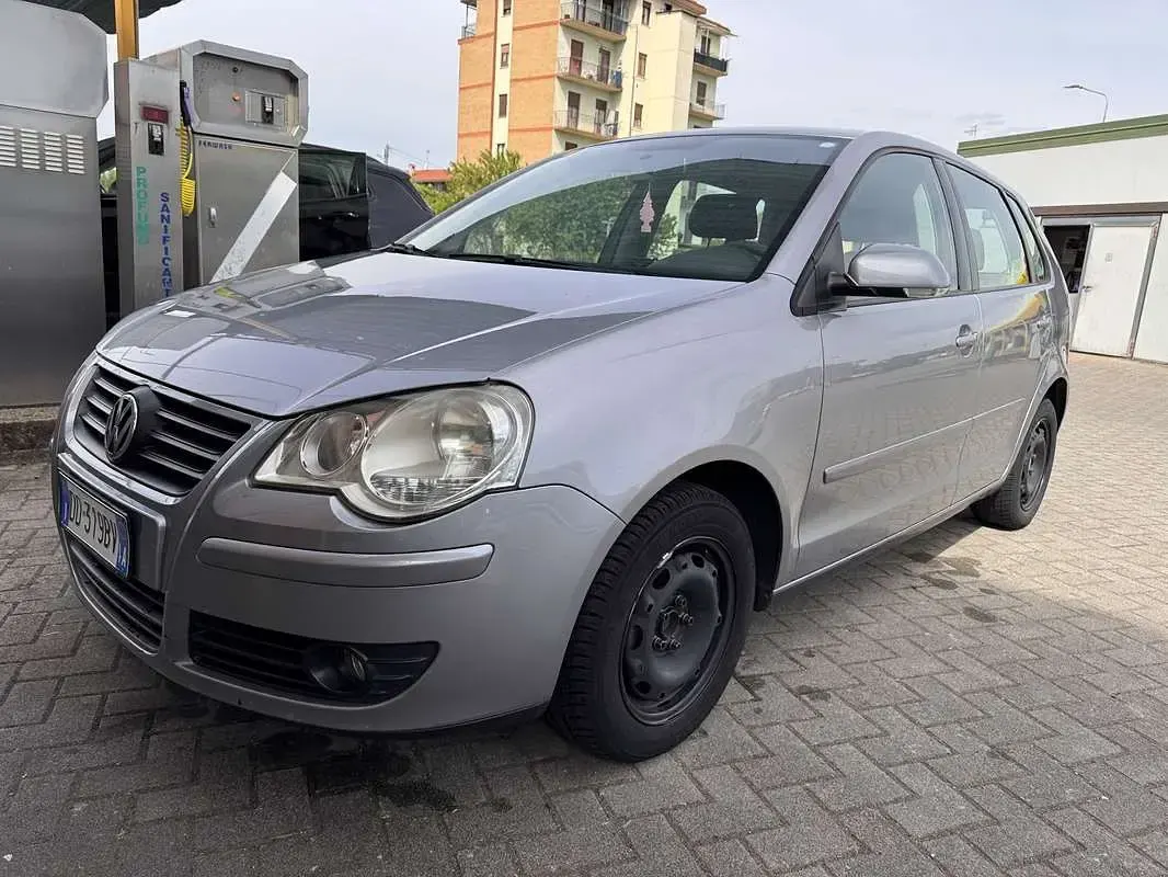 Usata VW Polo Comfortline 80 CV (58 kW) 2007 Grigio Utilitaria