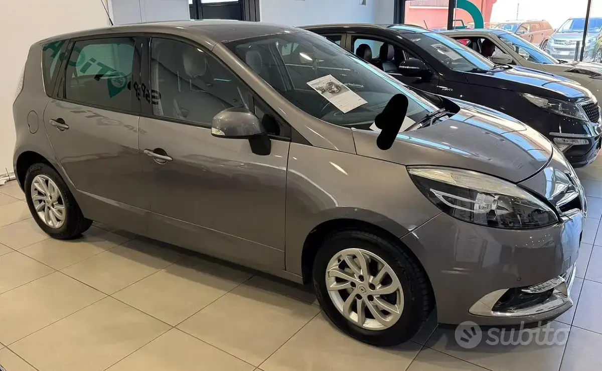 Usata Renault Scenic E-Tech 110 CV (80 kW) 2014 Grigio Monovolume