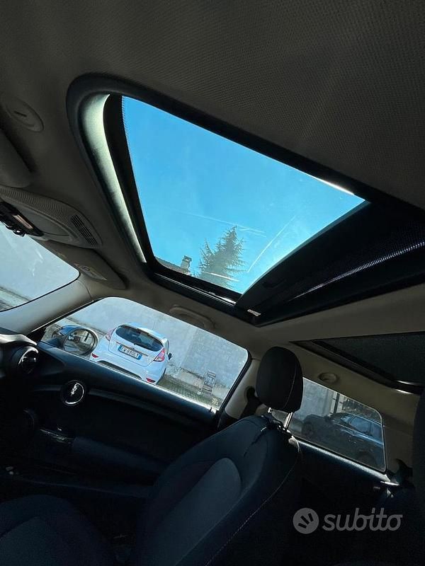 Usata Mini Cooper D Business 116 CV (85 kW) 2016 Grigio Utilitaria