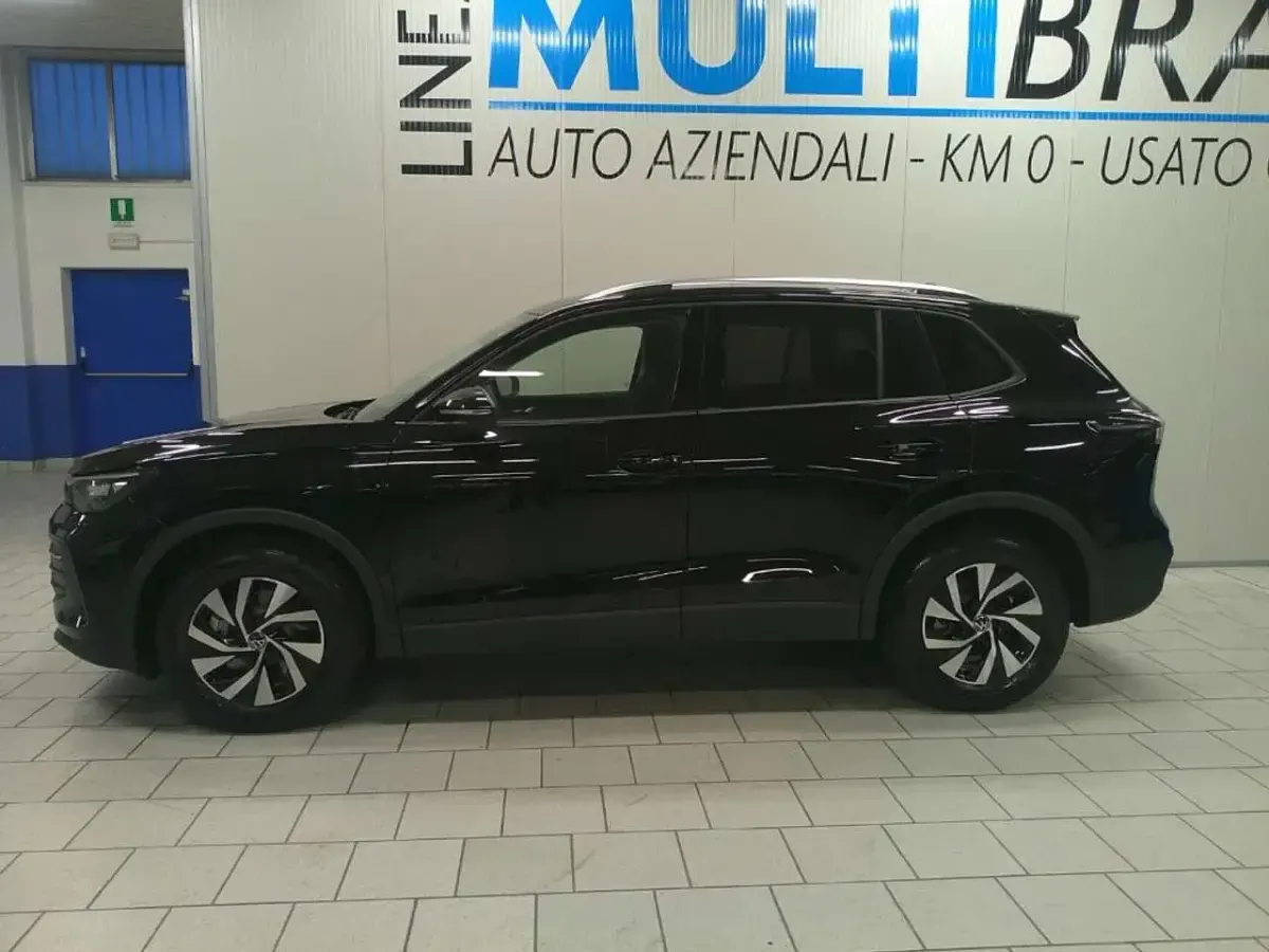 Nuova VW Tiguan Life 150 CV (110 kW) 2026 Nero metallizzato SUV