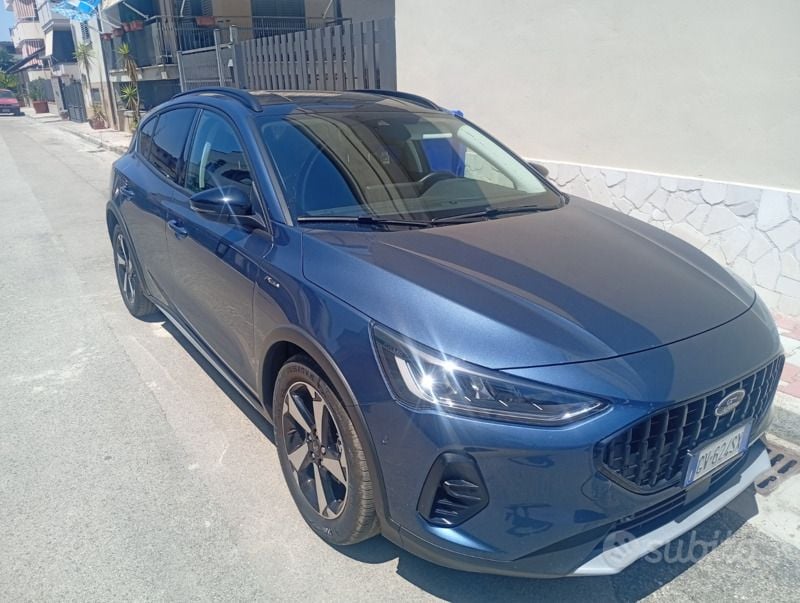 Usata Ford Focus 125 CV (91 kW) 2024 Blu Berlina