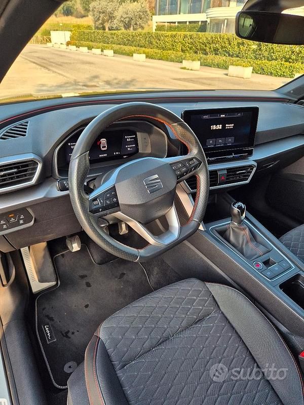 Usata Seat Leon FR 150 CV (110 kW) 2021 Nero Berlina