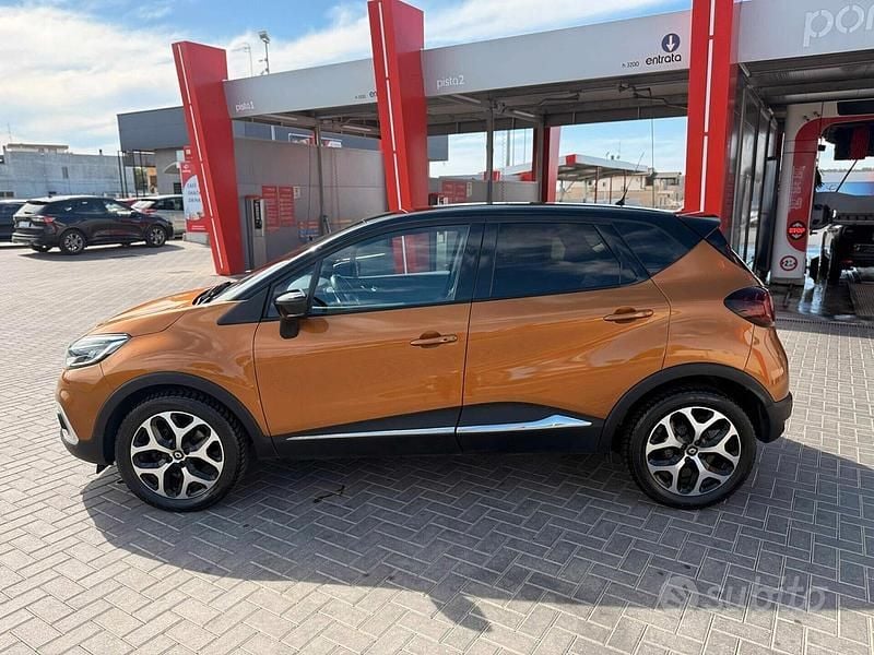 Usata Renault Captur 90 CV (66 kW) 2019 Arancione SUV
