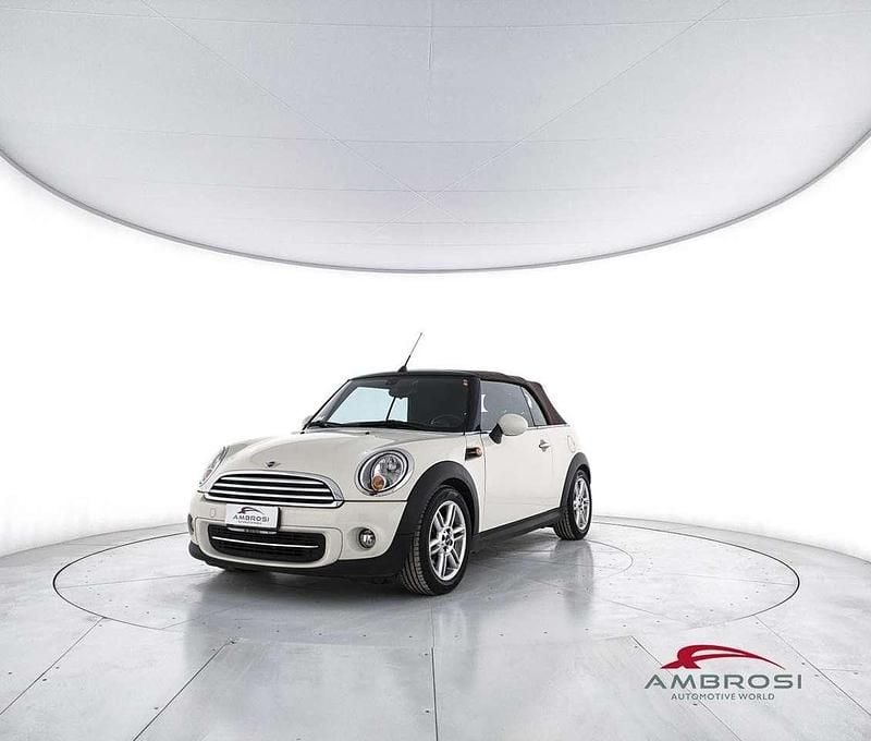 Usata Mini Cooper Cabriolet 122 CV (89 kW) 2011 Beige Cabrio