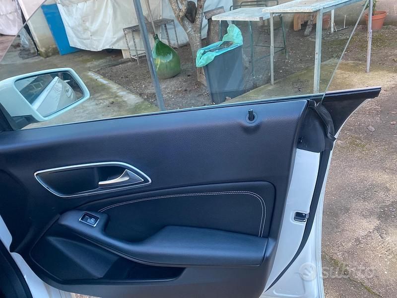 Usata Mercedes CLA180 2015 Bianco Berlina