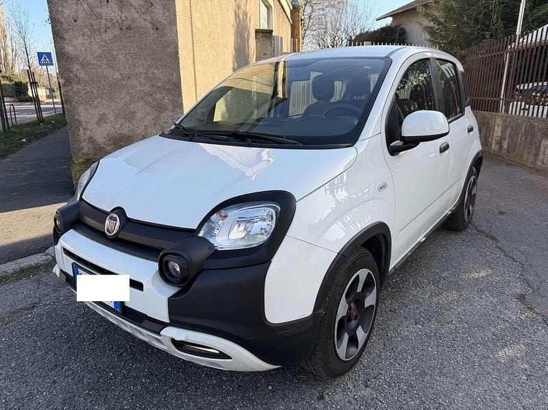 Gebraucht Fiat Panda Cross Cross 69 PS (50 kW) 2023 Weiß Kleinwagen