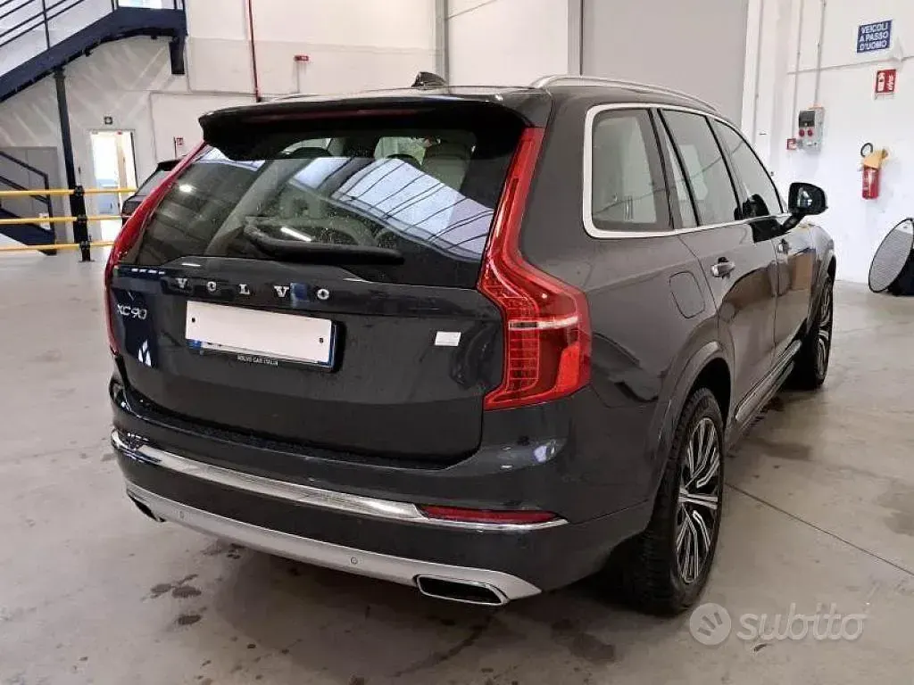 Usata Volvo XC90 Inscription 303 CV (222 kW) 2021 Thunder grey SUV