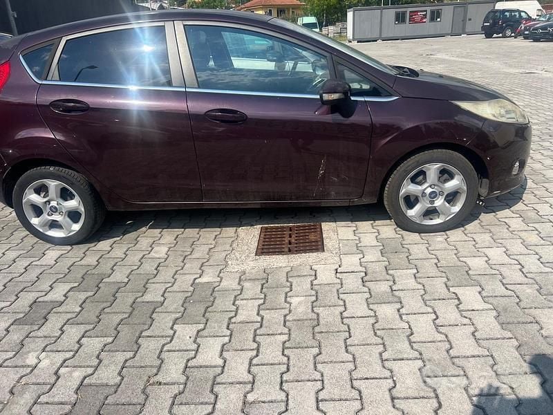 Usata Nissan Micra Visia 80 CV (58 kW) 2013 Nero Utilitaria