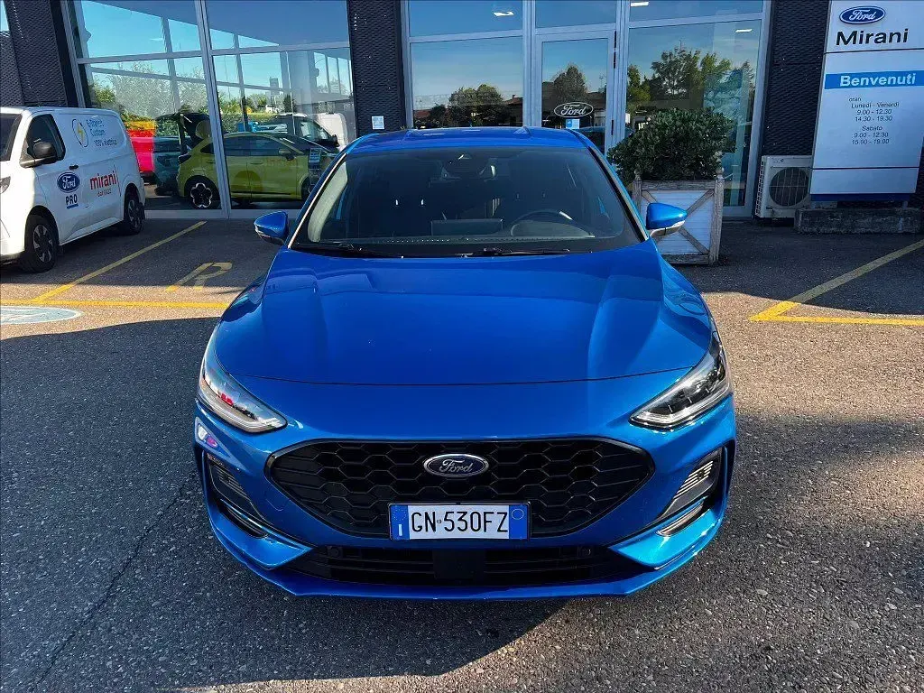 Usata Ford Focus ST-Line X 125 CV (91 kW) 2023 Desert island blue (metallizzato) Berlina
