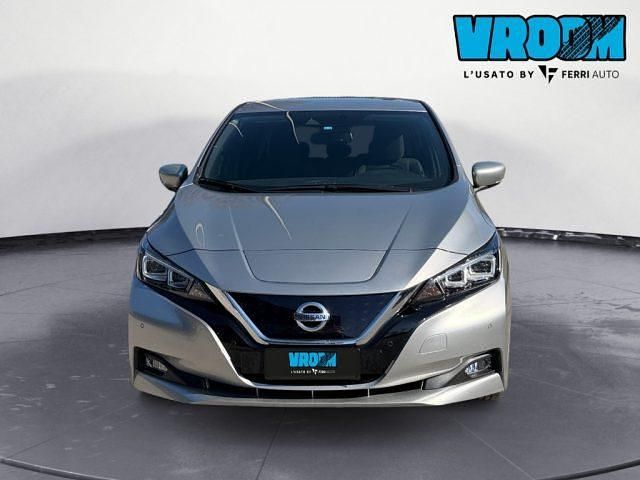 Usata Nissan Leaf Tekna 89 kW (122 CV) 2022 Grigio Utilitaria