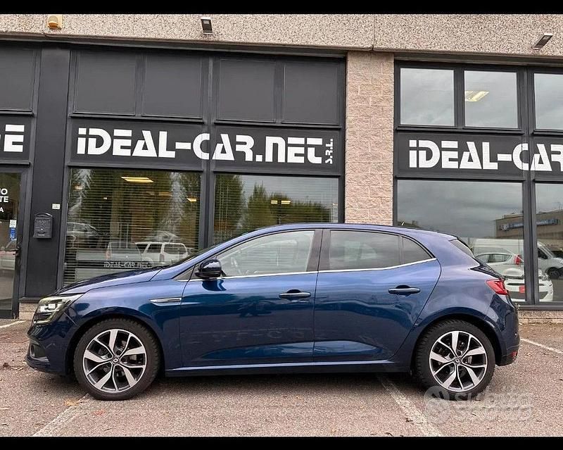 Usata Renault Mégane IV 110 CV (80 kW) 2017 Blu Berlina