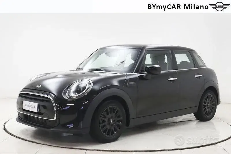Usata Mini ONE Classic 75 CV (55 kW) 2021 Nero Utilitaria