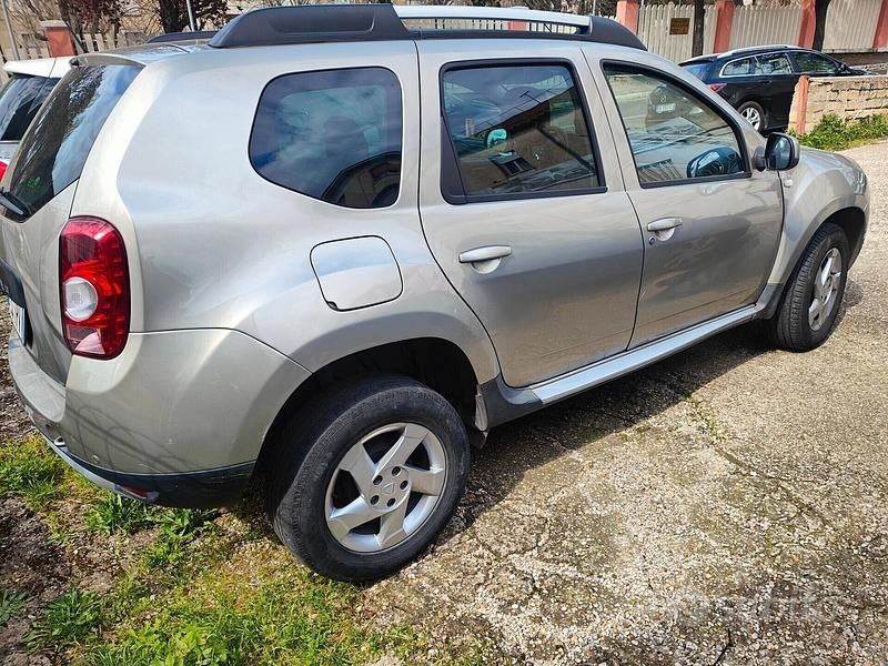 Usata Dacia Duster Ambiance 110 CV (80 kW) 2011 Grigio SUV