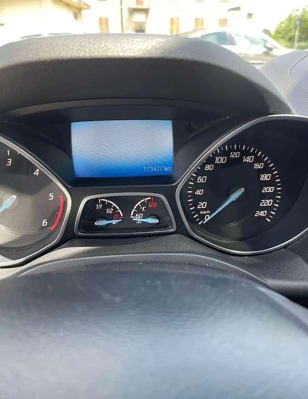 Usata Ford Kuga Titanium 120 CV (88 kW) 2016 Bianco SUV