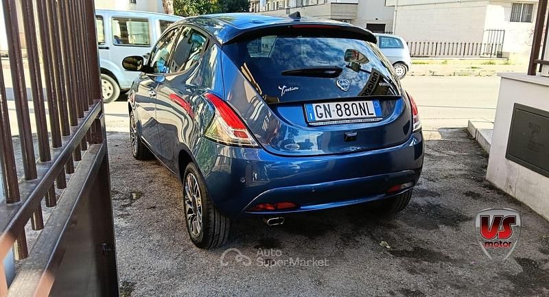 Usata Lancia Ypsilon S 69 CV (50 kW) 2023 Blu Utilitaria