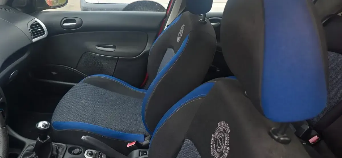 Usata Peugeot 206 57 CV (41 kW) 2012 Rosso Berlina