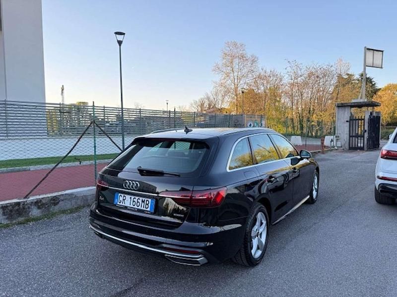 Usata Audi A4 Advanced 204 CV (150 kW) 2023 Brillantschwarz Station wagon