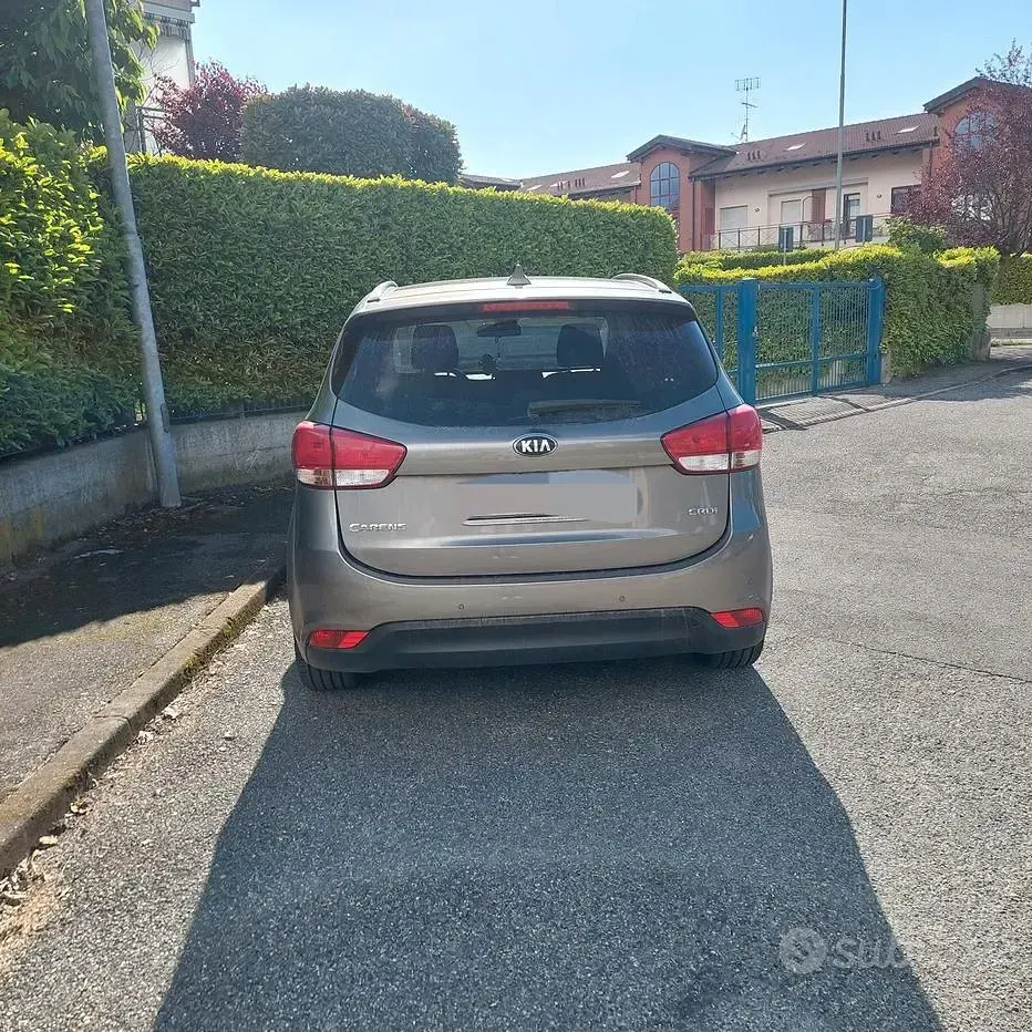 Usata Kia Carens 115 CV (84 kW) 2016 Grigio Monovolume